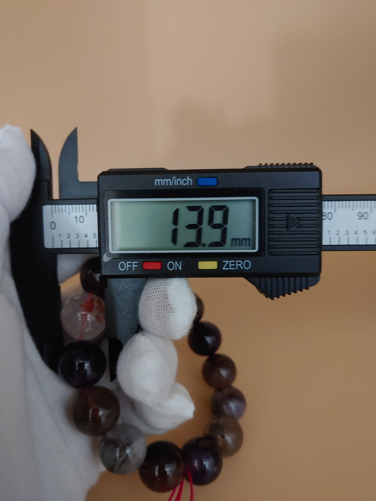 Aurora 23 14 mm Crystal Bracelet (#B902) — 13.9 mm sampled bead measurement